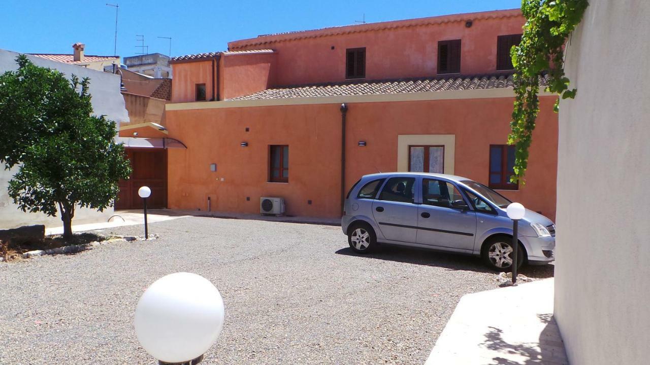B&B Antica Villa Quartu Sant'Elena Eksteriør billede