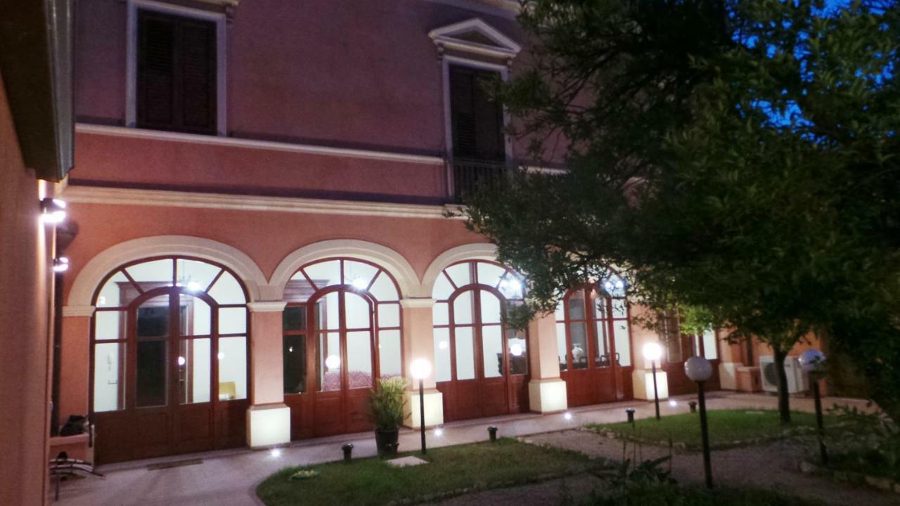 B&B Antica Villa Quartu Sant'Elena Eksteriør billede